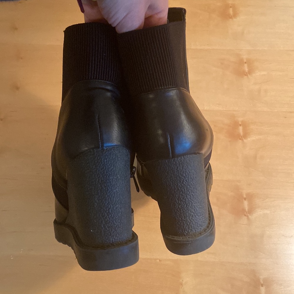 Beston black wedges; Size 11 - Picture 3 of 6